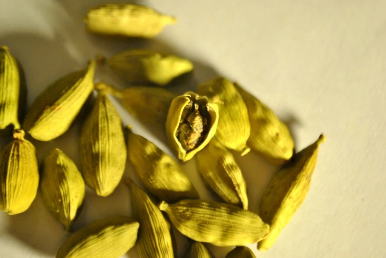 Buy Cardamoms Seed Online in India